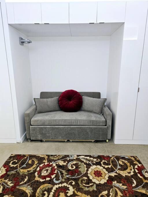 Tremont Smart 9 - A Kcm Property Кливланд Екстериор снимка