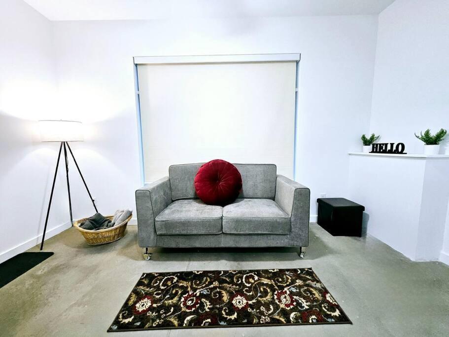 Tremont Smart 9 - A Kcm Property Кливланд Екстериор снимка